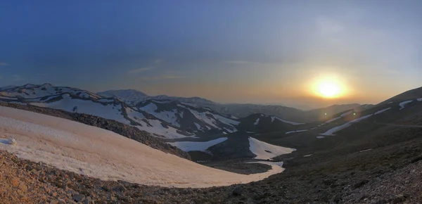 High mountain range sunset views — Stock Photo, Image