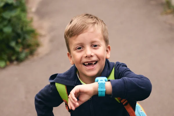 Wearable Niños Bebé Inteligente Reloj Llamadas Mamá Localización Seguimiento Con — Foto de Stock