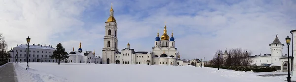 Tobolsk es una ciudad en Rusia. Tobolsk Kremlin . — Foto de Stock