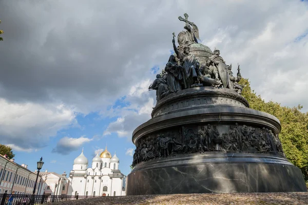 Veliky Novgorod est une des villes historiques les plus anciennes et les plus importantes — Photo