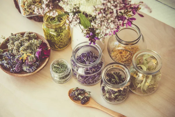 Sok Különböző Száraz Gyógynövény Chamaenerion Angustifolium Achillea Millefolium Tilia Platyphyllos — Stock Fotó