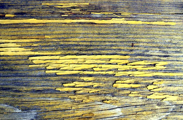 旧蓝板与开裂的油漆 老式的木材背景 垃圾木板 旧的木制背景与残留在木材上的旧油漆碎片 一棵老树的质地 板上涂有油漆 老式背景剥落油漆 旧蓝板 — 图库照片
