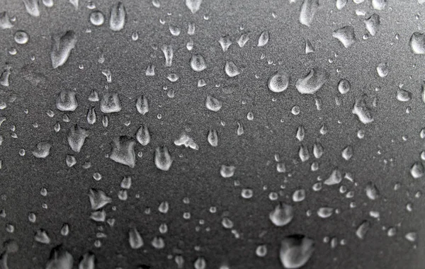 eriyen kar camına. camına üşenmeden