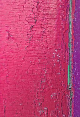 Ahşap üzerinde eski boya kalıntıları olan eski ahşap bir arka plan. Eski bir ağacın dokusu, eski bir ahşap arka plan soyma boyası. Kırık boyalı eski mavi tahta