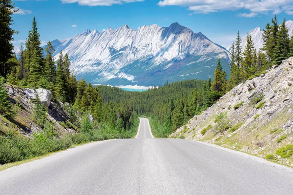 Road Trip Rocky Mountains Beautiful Highway Jasper National Park Alberta — Stock Photo, Image