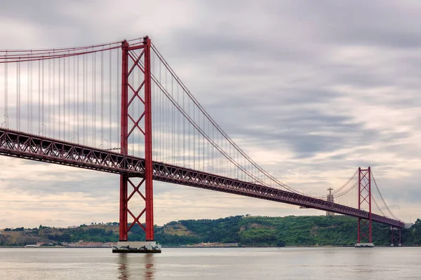 Jembatan April Ponte Abril Pada Hari Berawan Lisbon Portugal — Stok Foto