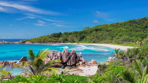 Mooi Strand Met Granieten Rotsen Turquoise Zee Seychellen Eiland Digue — Stockfoto