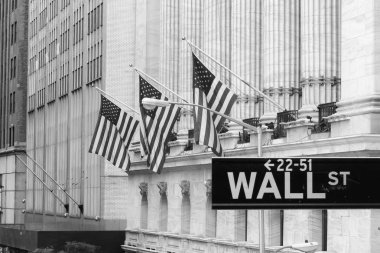 Wall Street işaret Wall Street içinde siyah ve beyaz fotoğraf, Manhattan, Nyc, ABD. 