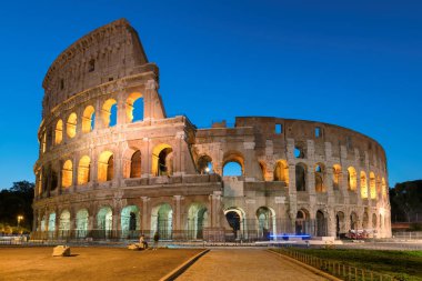 Roma'daki Colosseum gece, Roma, İtalya,