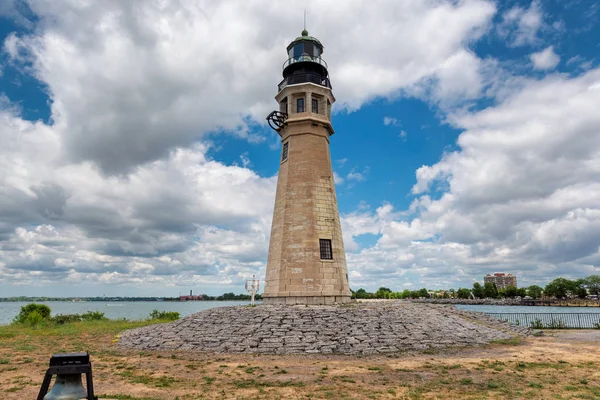 Buffalo Severní Vlnolam Maják Město Pozadí Lake Erie Buffalo New — Stock fotografie