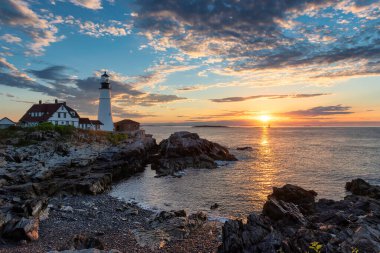 Sunrise at Portland Head Lighthouse in Cape Elizabeth, New England, Maine, ABD.