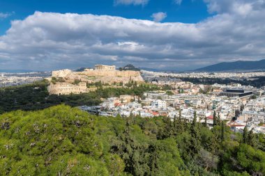 Yunanistan 'ın başkenti Atina' daki Parthenon Tapınağı 'nın güzel manzarası.