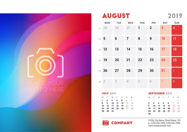 Agosto 2019 Plantilla Diseño Calendario Escritorio Con Lugar Para Foto — Vector de stock