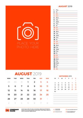 Duvar takvimi planlayıcısı şablonu Ağustos 2019. Hafta Pazartesi günü başlar. Vektör çizim