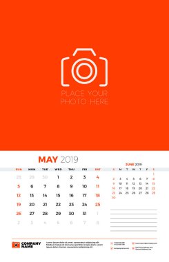 Duvar takvimi şablonunu Mayıs 2019 için. Hafta Pazar günü başlar. Vektör çizim