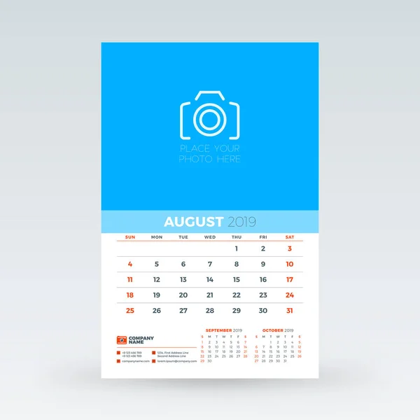 Calendar planner for August 2019. Stationery design template. Vector illustration — Stock Vector