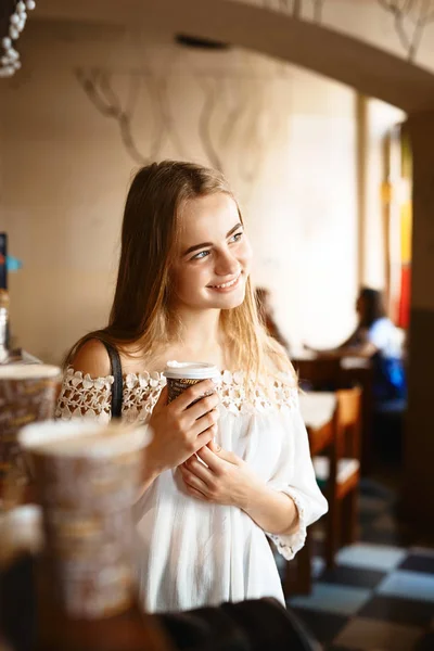 Young Smiling Woman Paper Cup Cafe Talking Someone Young People — Stock Photo, Image