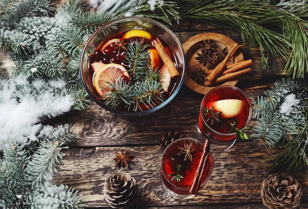 Mulled wine for Christmas and festive period — Stock Photo, Image