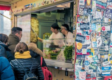 Mustafa 'nın Gemuese Kebabı Berlin' de