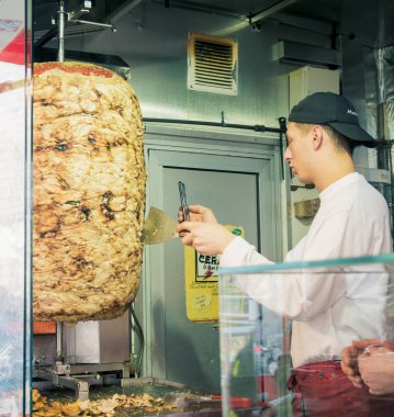 Mustafa 'nın Gemuese Kebabı Berlin' de