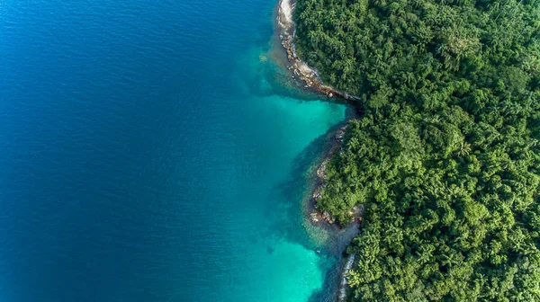 カリブ海の島の空中からの眺め — ストック写真