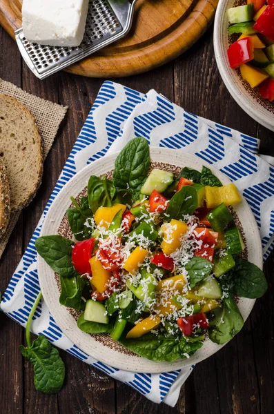 Gemengde Salade Fruit Salade Geitenkaas Overheen — Stockfoto