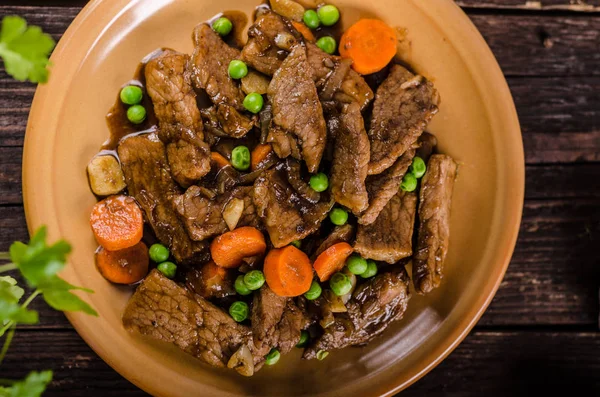 野菜と醤油ニンニクと豚肉のメダリオン ソース 食べ物の写真 新鮮な Ingredience — ストック写真