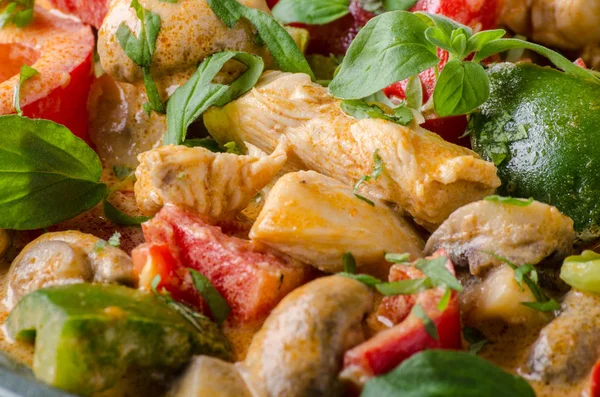 Köri tavuk sebze taze yiyecek, gıda fotoğrafçılığı