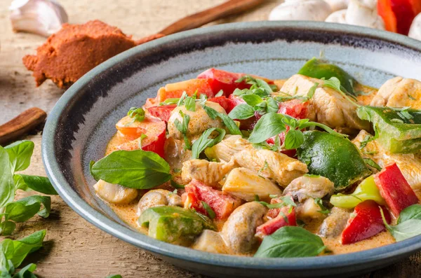 Köri tavuk sebze taze yiyecek, gıda fotoğrafçılığı