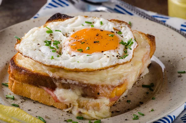 Sandwich Croque Madame Cuisine Délicieuse Photographie Culinaire — Photo