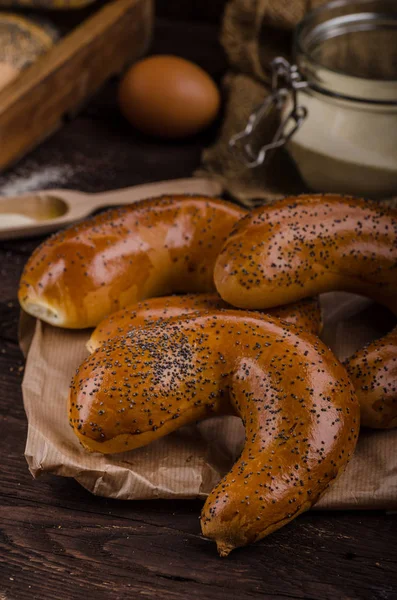 Semillas Amapola Rollo Pastelería Otros Pasteles Detrás Fotografía Alimentos —  Fotos de Stock