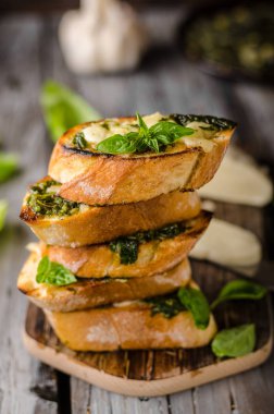 Sarımsak otlar ekmek taze mozzarella, gıda fotoğraf, vintage fotoğraf ile