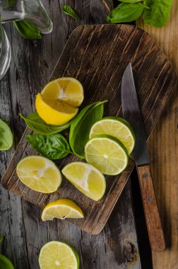 Taze limon ve limon, hizmet içki, yiyecek fotoğraf, rustik, tahta ahşap ve masa hazır