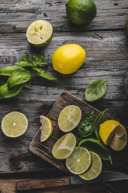 Taze limon ve limon, hizmet içki, yiyecek fotoğraf, rustik, tahta ahşap ve masa hazır