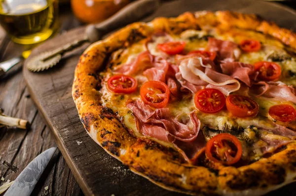 Rustykalne Stary Styl Vintage Pizza Płyty Drewna Świeżej Żywności — Zdjęcie stockowe