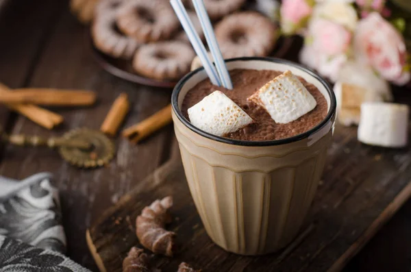 Hausgemachte Dunkle Heiße Schokolade Mit Marshmallows Food Fotografie — Stockfoto