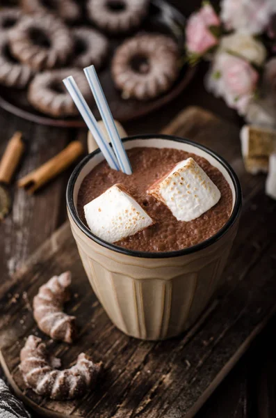 Hausgemachte Dunkle Heiße Schokolade Mit Marshmallows Food Fotografie — Stockfoto