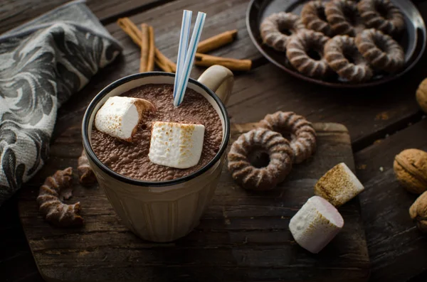 Hausgemachte Dunkle Heiße Schokolade Mit Marshmallows Food Fotografie — Stockfoto