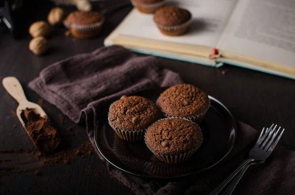 Muffins Chocolat Faits Maison Avec Garniture Chocolat Dessert Délicieux Simple — Photo