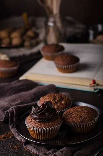 Domowe Babeczki Czekoladowe Polewą Czekoladową Delish Prosty Deser — Zdjęcie stockowe