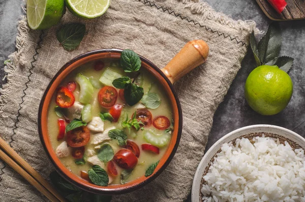 Delish zelfgemaakte groene kerrie — Stockfoto