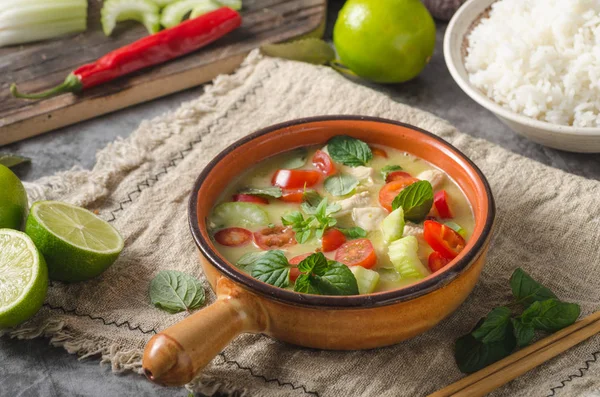 Delish homemade green curry — Stock Photo, Image