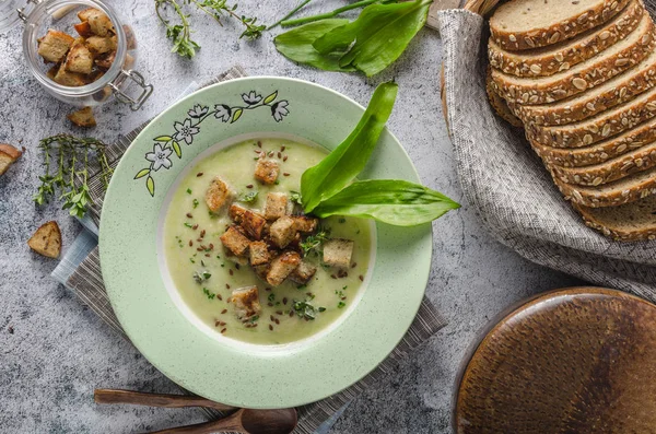 Bear garlic and herbs soup