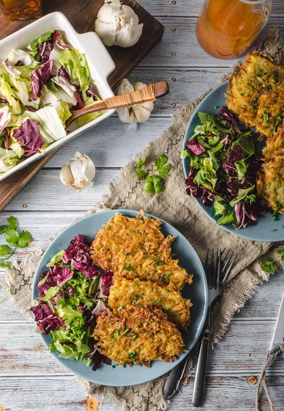 Hausgemachte knusprige Kartoffelpuffer — Stockfoto