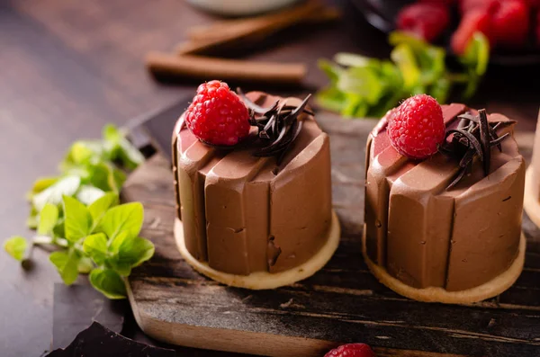 Domácí čokoládové mini dortíky — Stock fotografie