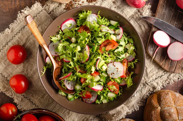 Salade de jardin maison fraîche — Photo