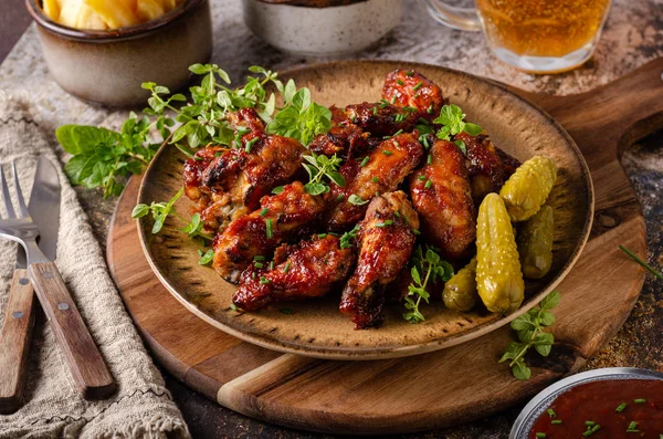 Grilled chicken wings — Stock Photo, Image