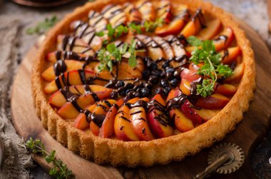 Nektarinler çikolatalı kek