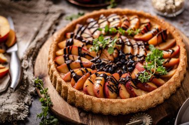 Nektarinler çikolatalı kek