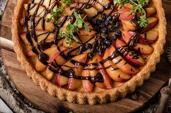 Bolo de chocolate de nectarinas — Fotografia de Stock